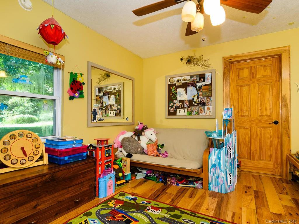 394 Curtis Creek Road - Photo 15