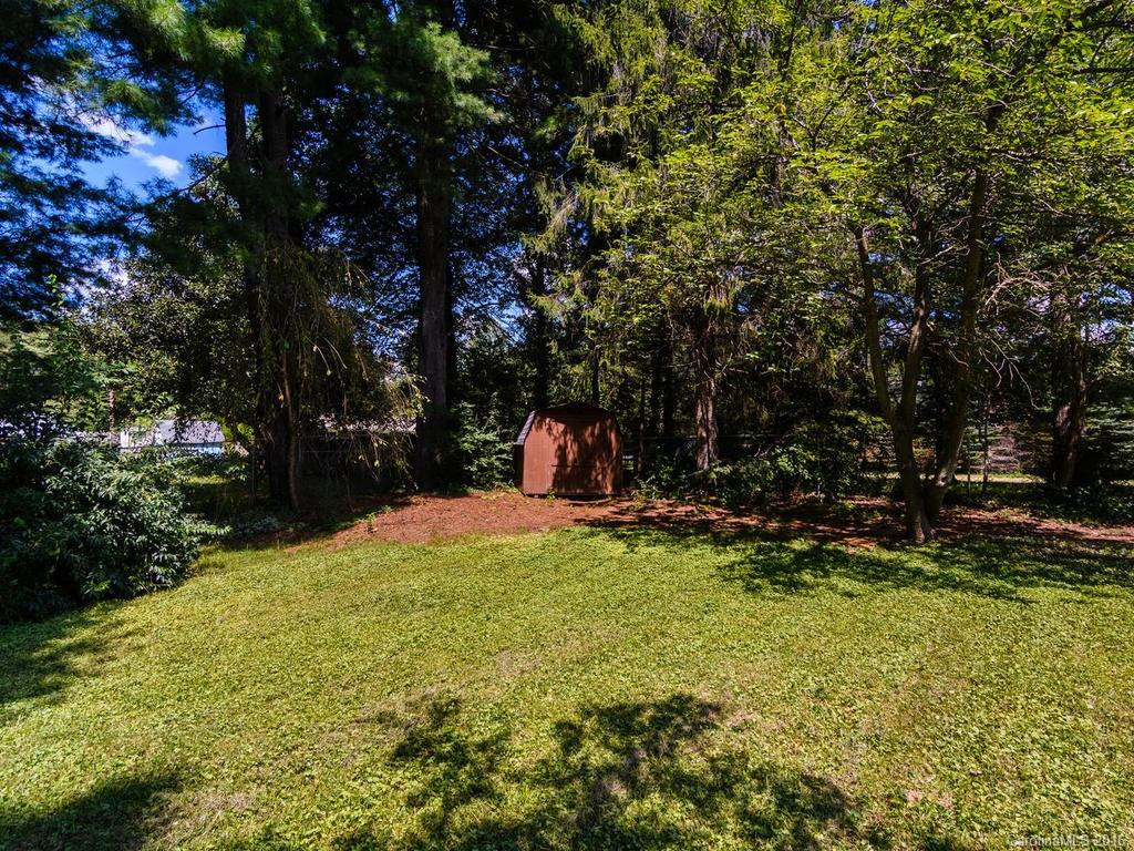 504 Brooklyn Avenue - Photo 2