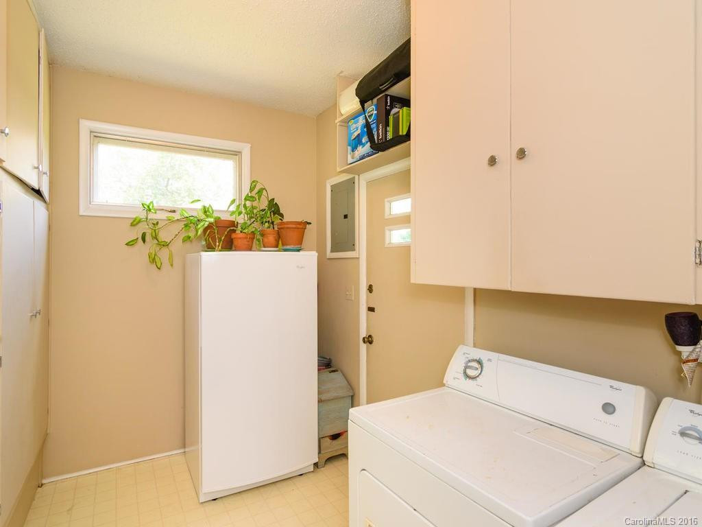 504 Brooklyn Avenue - Photo 15