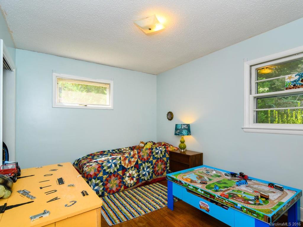 504 Brooklyn Avenue - Photo 21