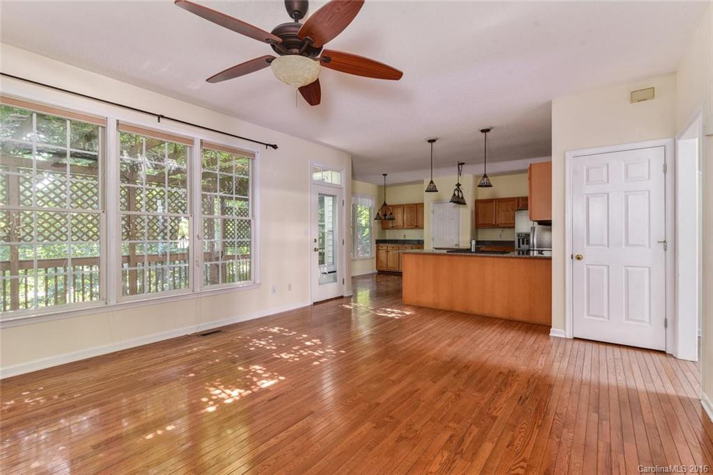 514 Windsor Forest Court - Photo 6