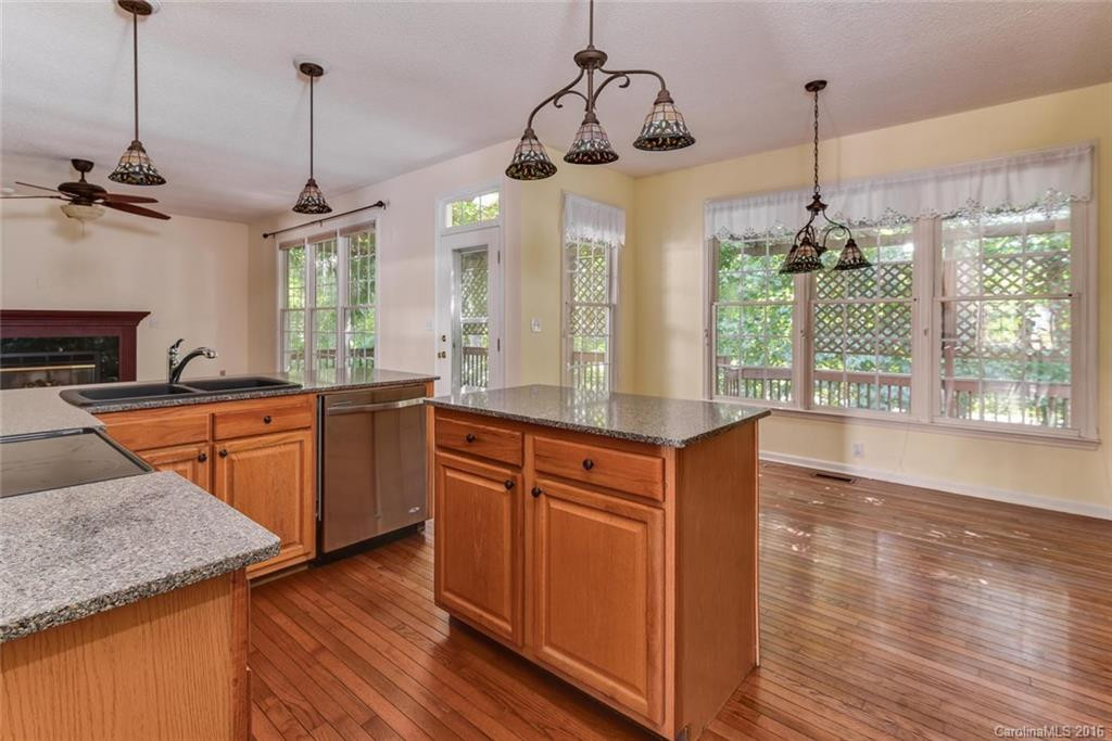 514 Windsor Forest Court - Photo 10