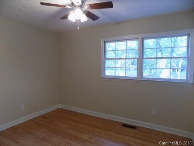 121 Rose Park Drive - Photo 14