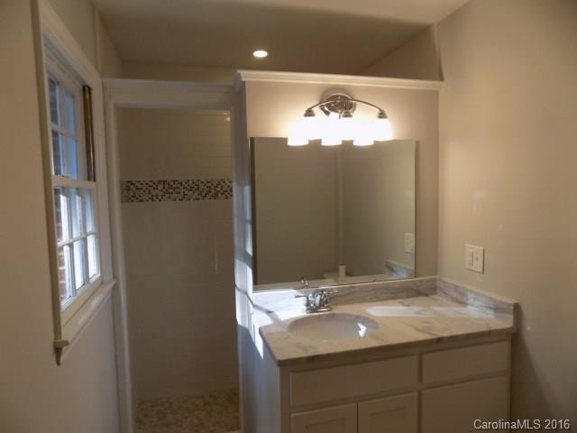 121 Rose Park Drive - Photo 17