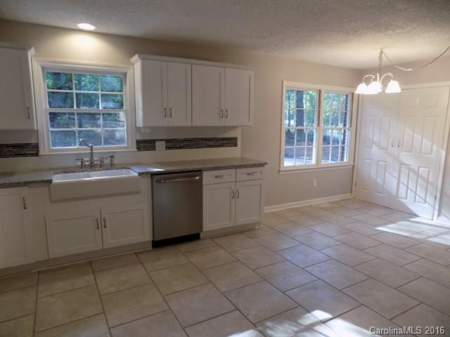 121 Rose Park Drive - Photo 10