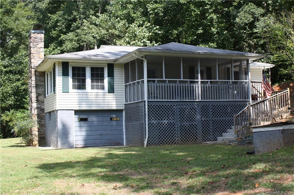 557 Memorial Highway - Photo 2