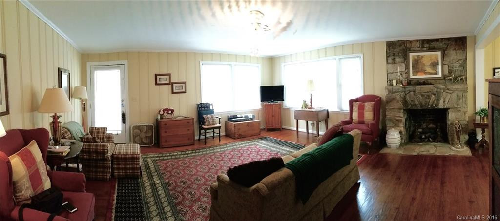 557 Memorial Highway - Photo 14