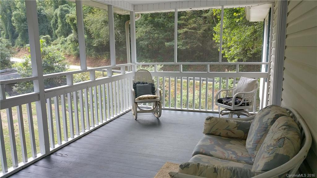557 Memorial Highway - Photo 22