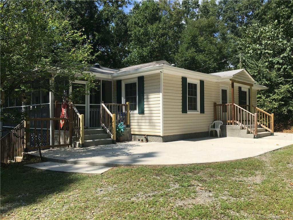 557 Memorial Highway - Photo 4