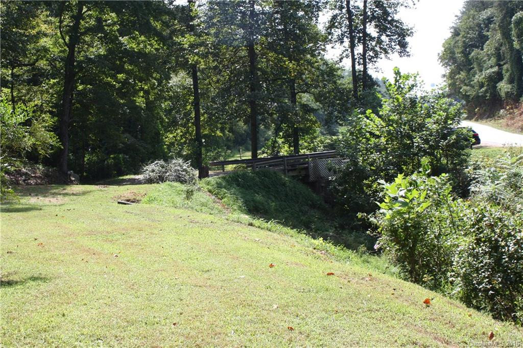 557 Memorial Highway - Photo 6