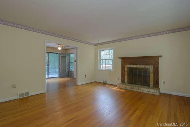 309 View Street - Photo 3