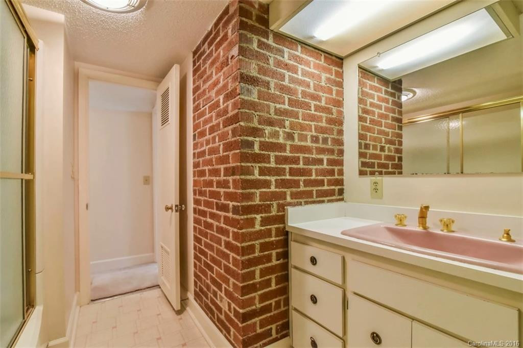 4294 Greenville Highway - Photo 15