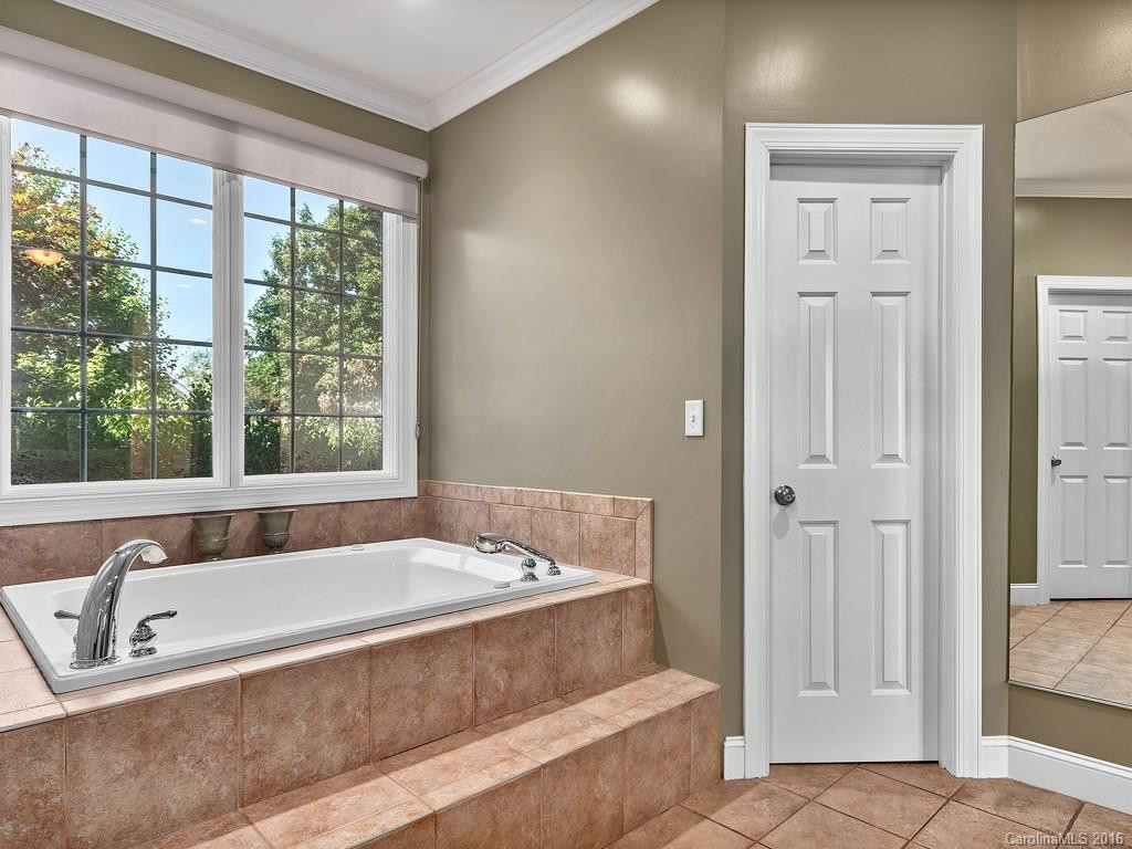 107 Stonegate Drive - Photo 14