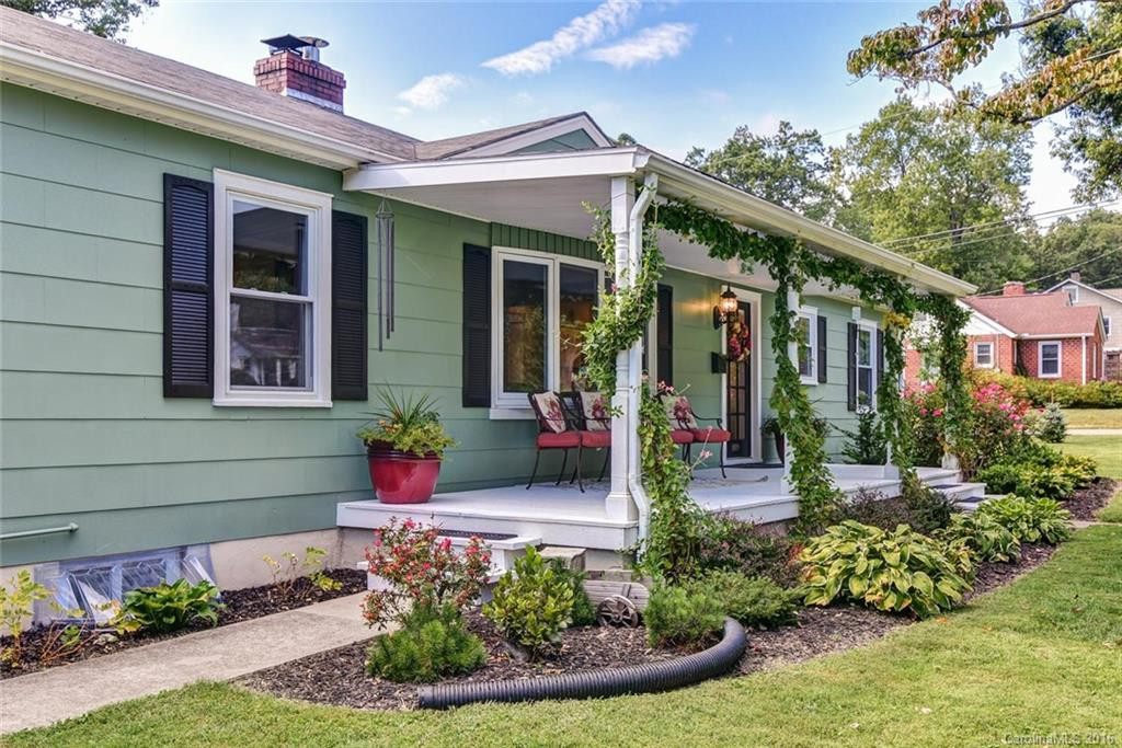 109 Mountain Street - Photo 2