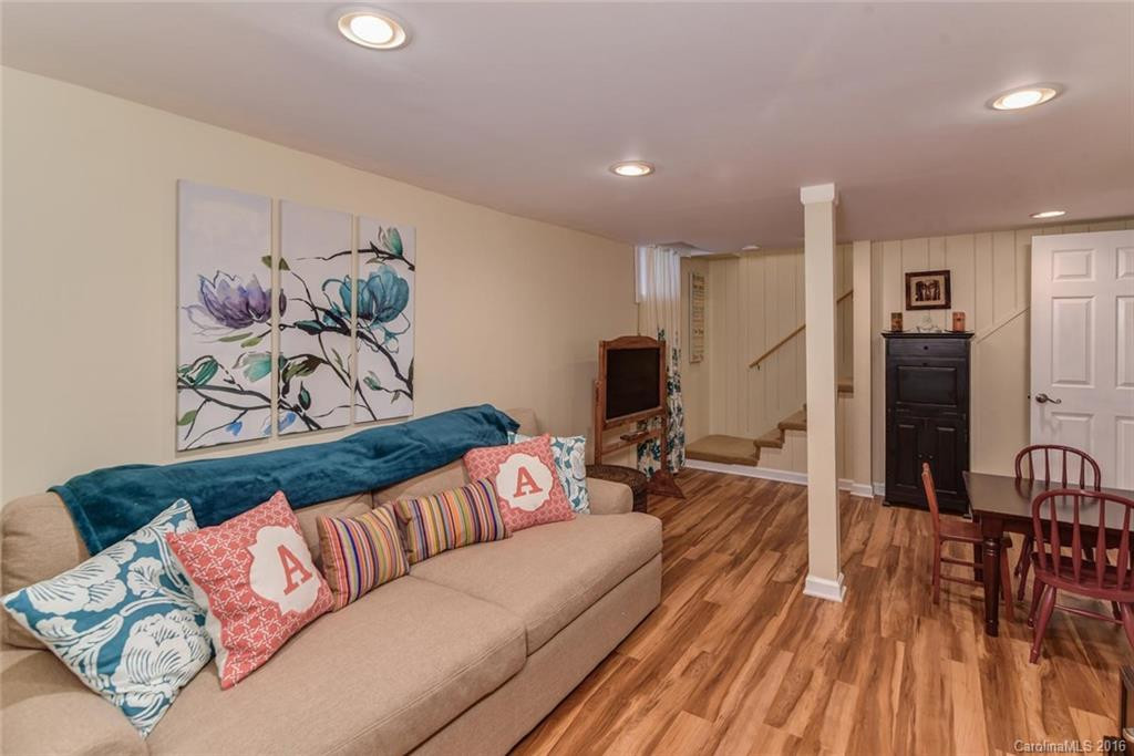 109 Mountain Street - Photo 15