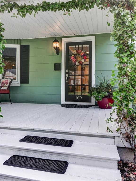 109 Mountain Street - Photo 3