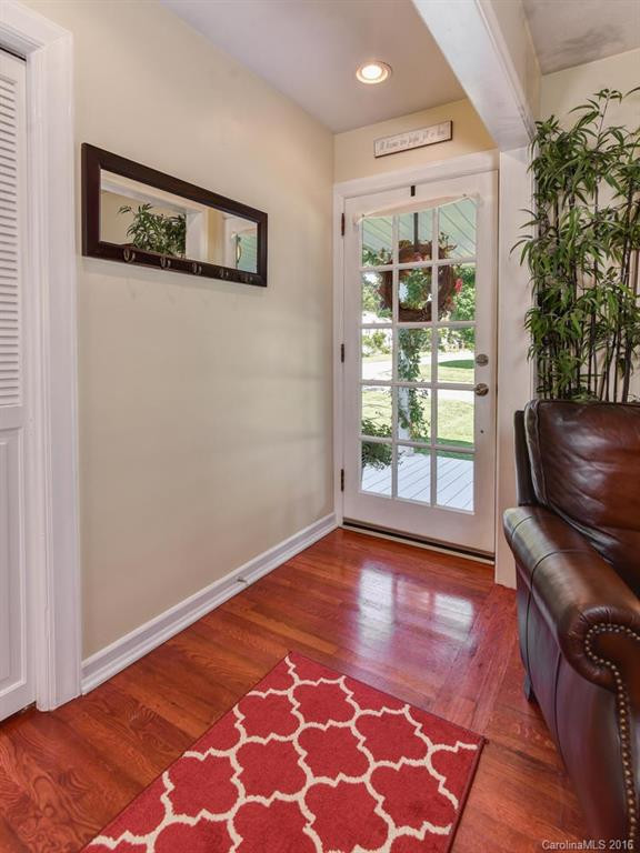 109 Mountain Street - Photo 4