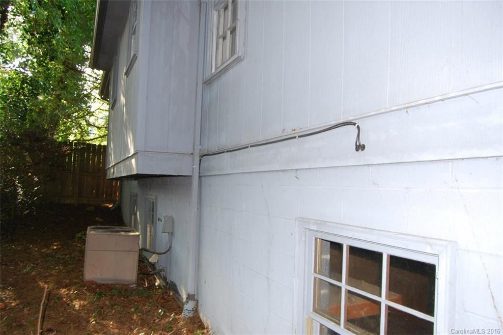 1305 Hebron Road - Photo 4