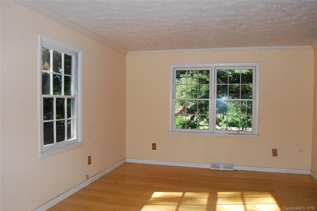 1305 Hebron Road - Photo 5