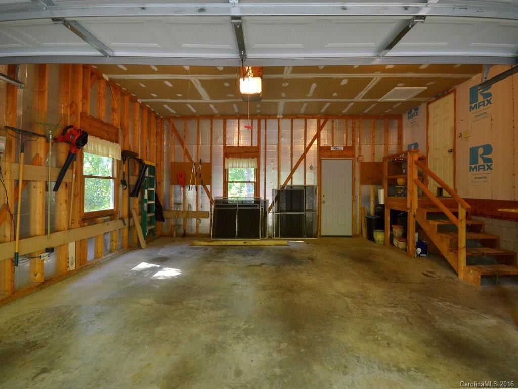 128 Woodburn Drive - Photo 18