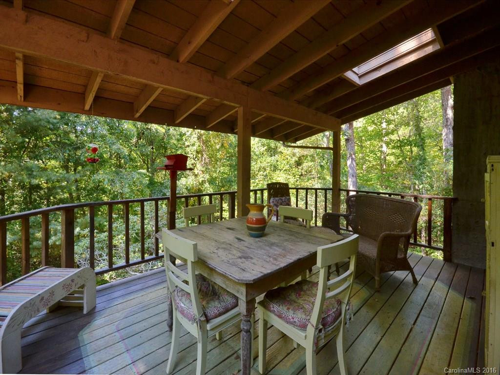 128 Woodburn Drive - Photo 3