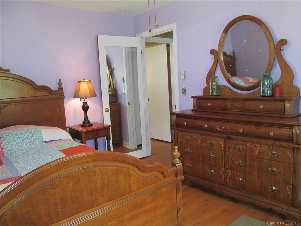 1140 Carousel Lane #27 + 1/2 28 - Photo 12