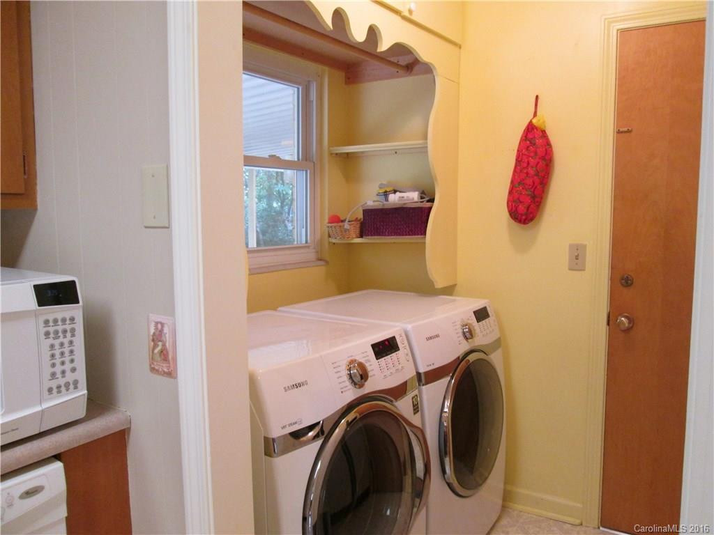 1140 Carousel Lane #27 + 1/2 28 - Photo 8