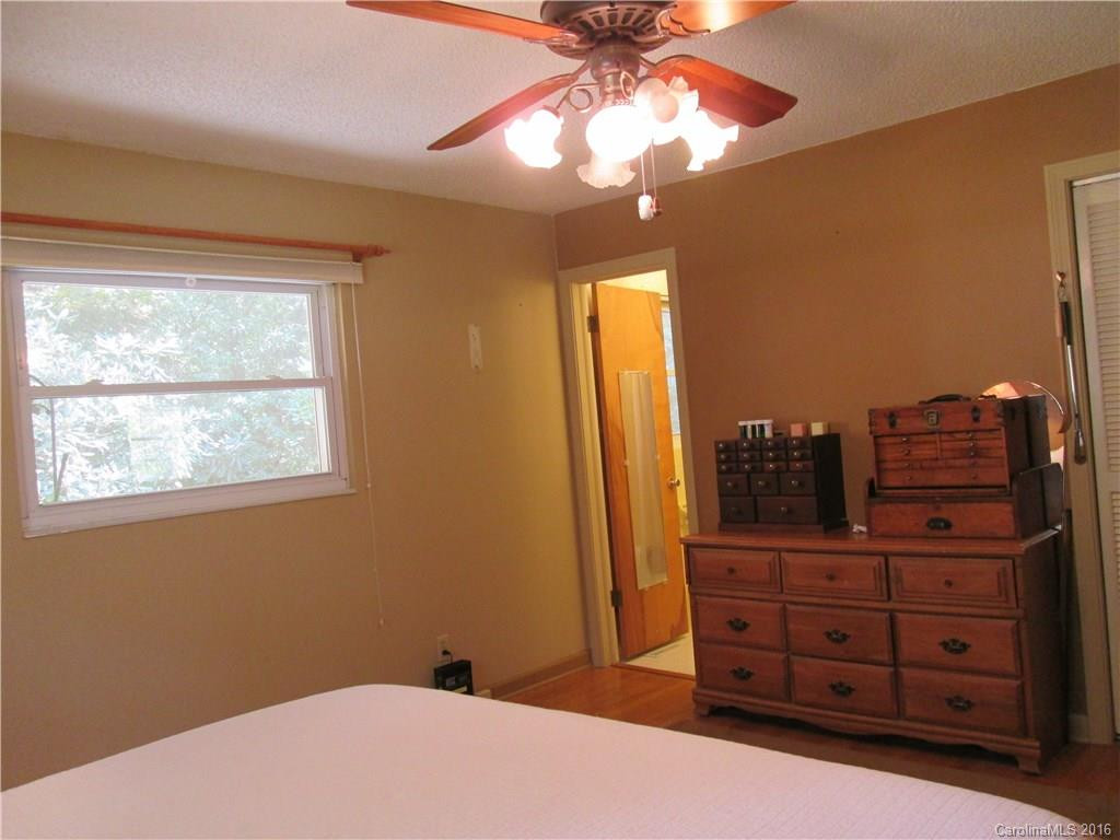 1140 Carousel Lane #27 + 1/2 28 - Photo 10