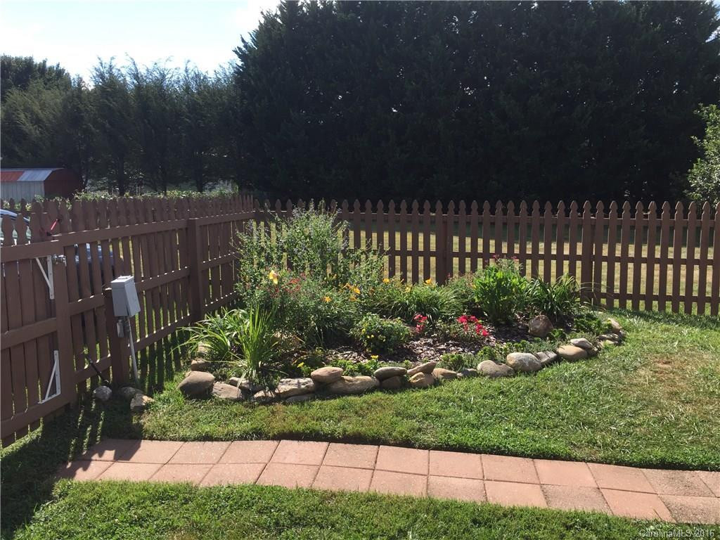 1288 Brown Avenue - Photo 4