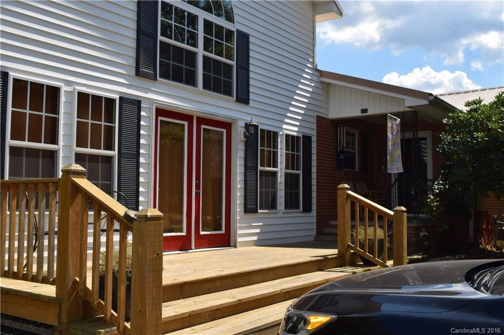 1681 Allens Creek Road - Photo 2