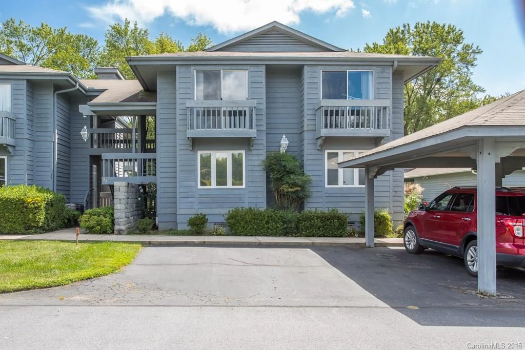 33 A2 Southern Fairway Court #A2