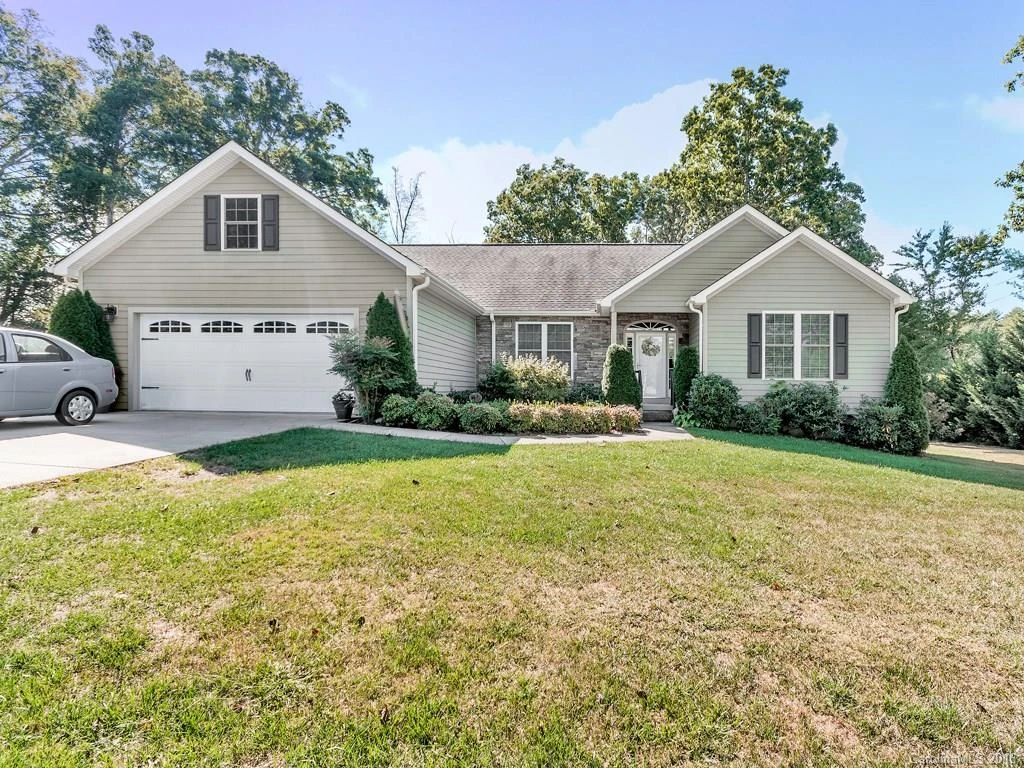3 Foggy Glen Drive