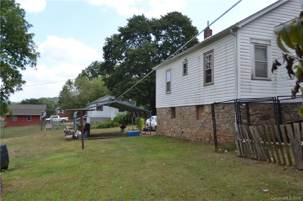1084 Old Balsam Road - Photo 3