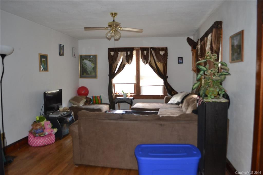 1084 Old Balsam Road - Photo 4