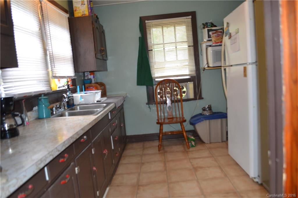 1084 Old Balsam Road - Photo 8