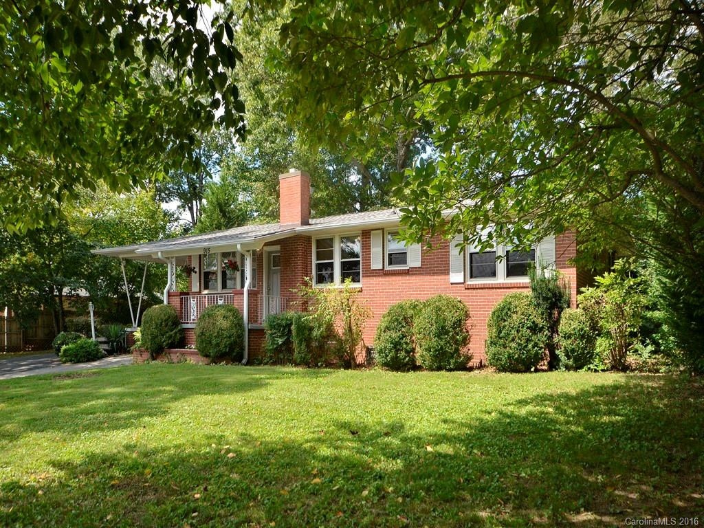 915 Blue Ridge Road - Photo 2