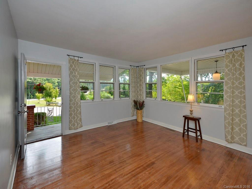 915 Blue Ridge Road - Photo 3
