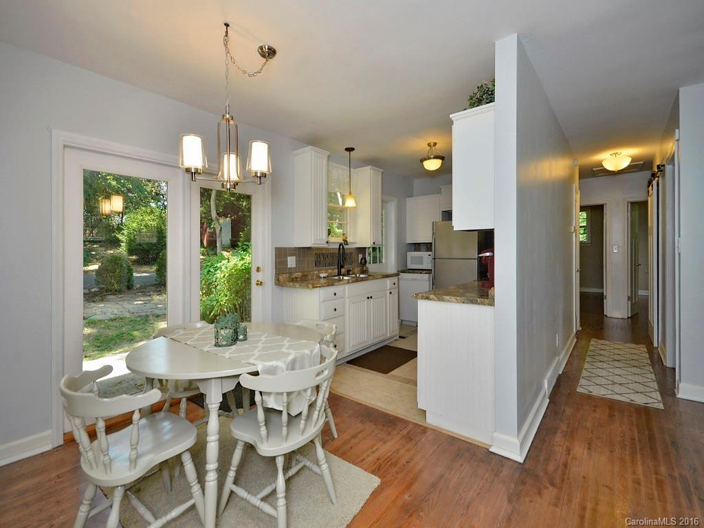 915 Blue Ridge Road - Photo 4