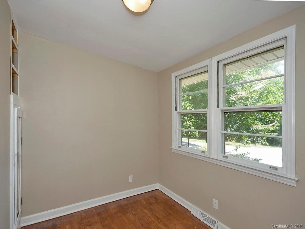 915 Blue Ridge Road - Photo 6
