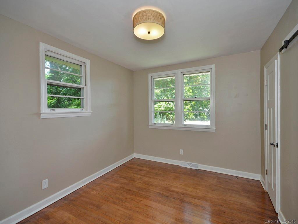 915 Blue Ridge Road - Photo 9