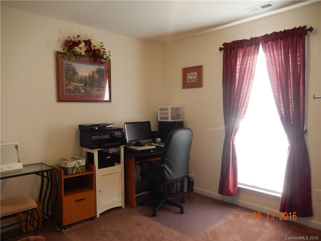 10 Woodthorn Road - Photo 10