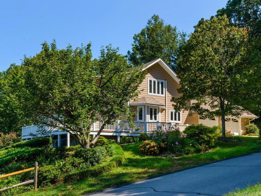 207 Eastmoor Drive