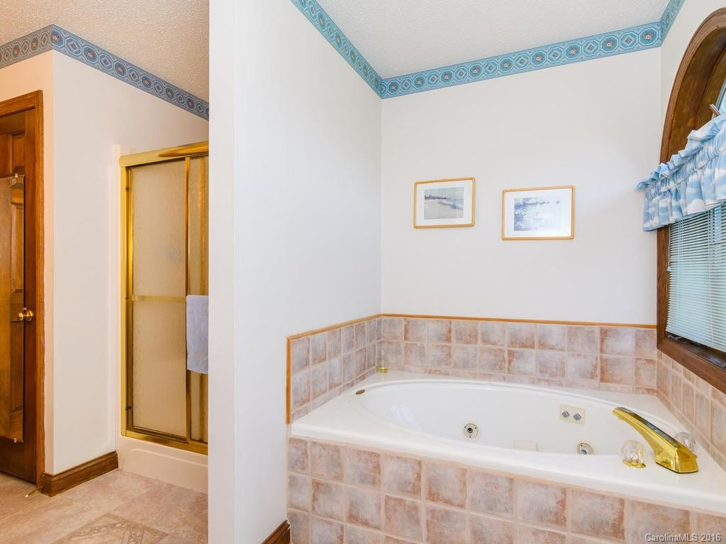 207 Eastmoor Drive - Photo 14
