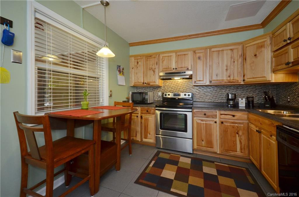 33 Maple Ridge Lane #33 - Photo 6