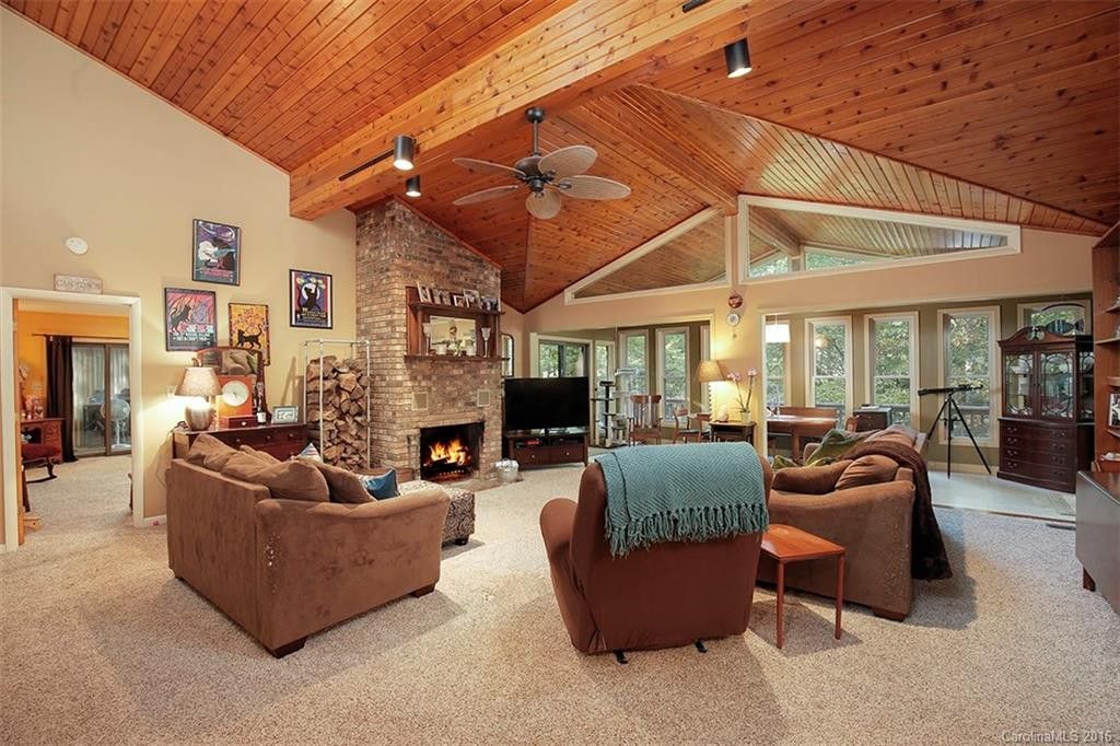 100 Timberlane Drive - Photo 2