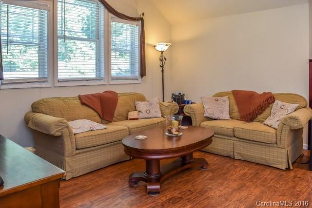 264 Charming Lane - Photo 14
