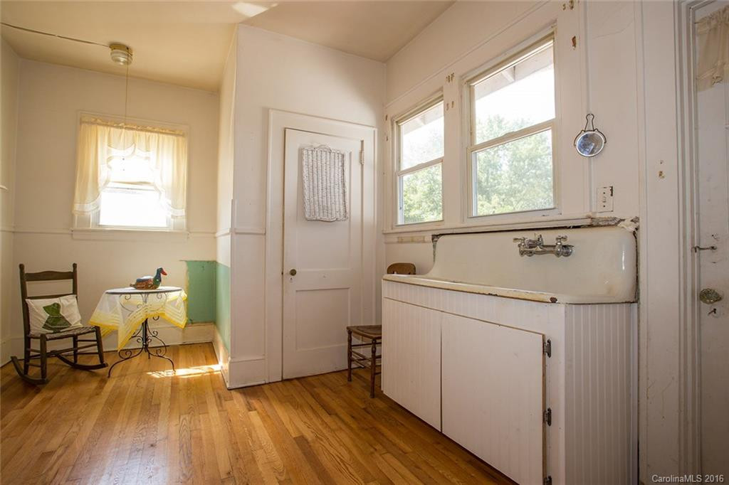 63 Clinton Avenue - Photo 11
