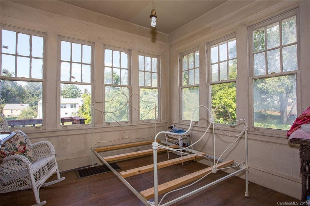 63 Clinton Avenue - Photo 12
