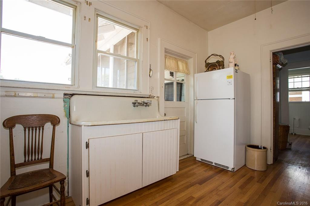 63 Clinton Avenue - Photo 10