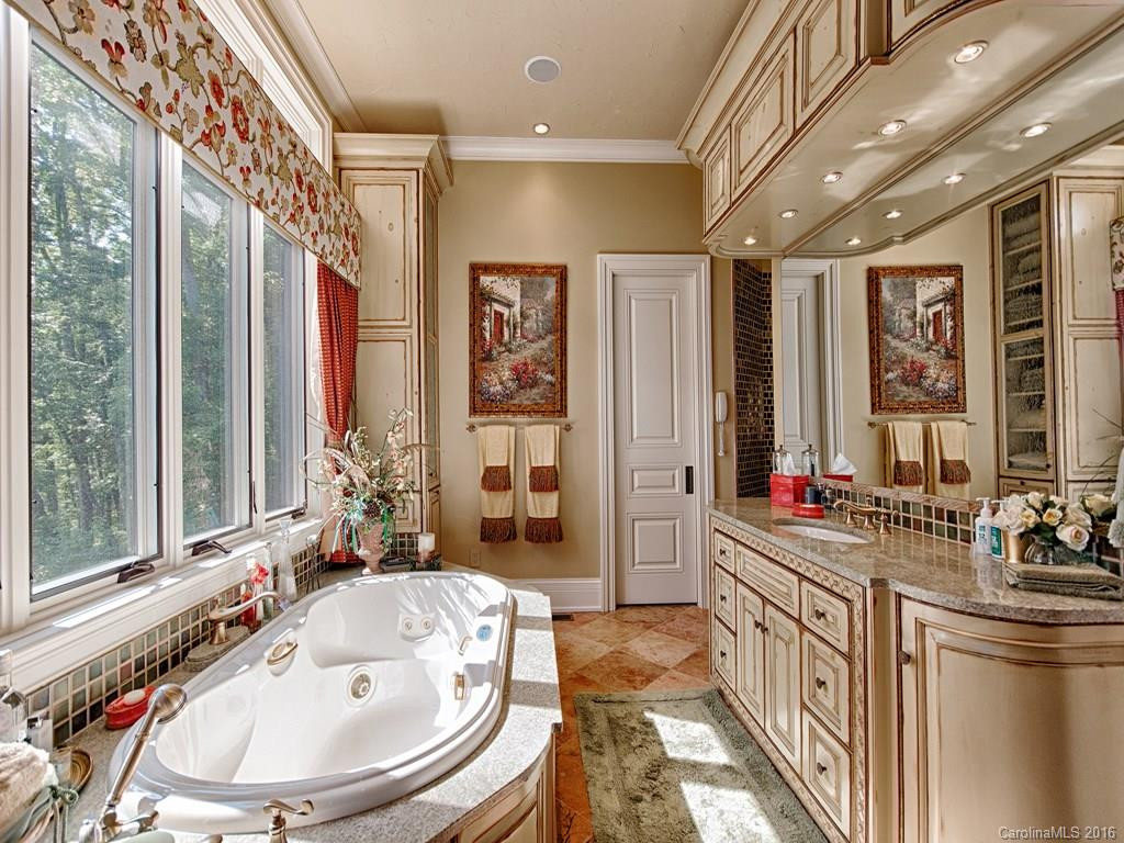 98 Raven Cliff Lane - Photo 16